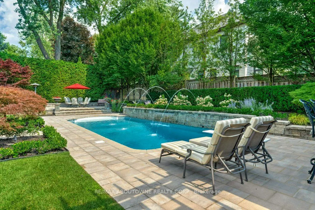 1237 Donlea Crescent