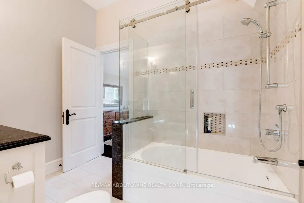 1237 Donlea Crescent