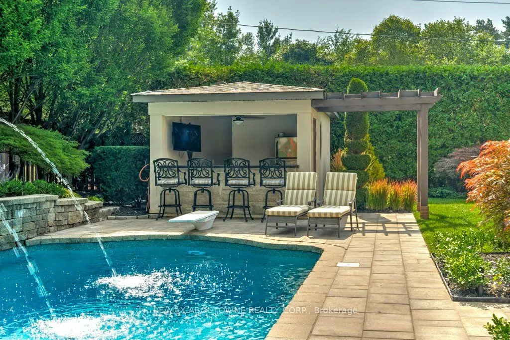 1237 Donlea Crescent