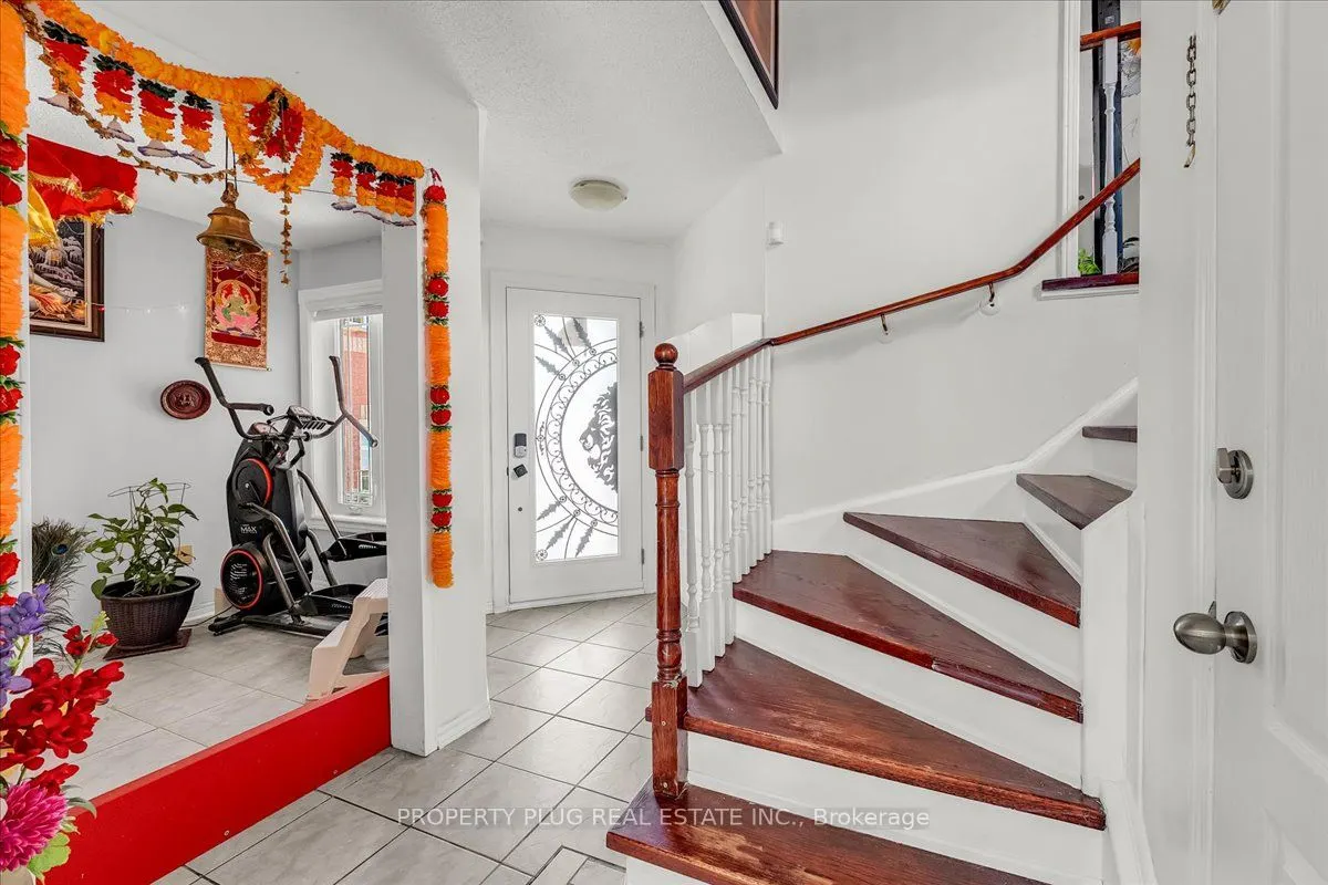 95 Mosley Crescent