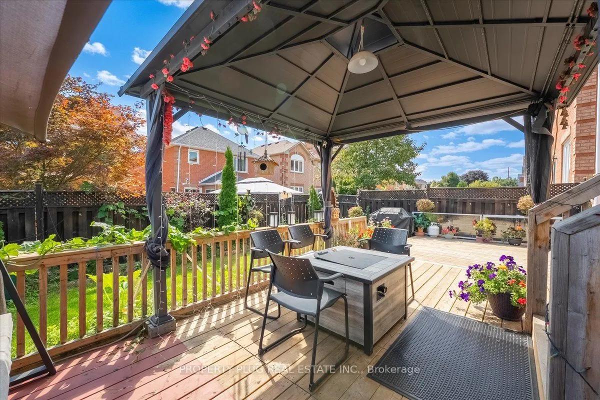 95 Mosley Crescent