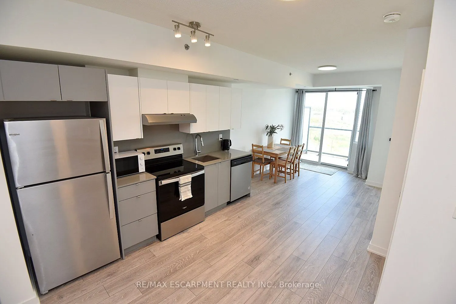 3200 Dakota Common, #B1006