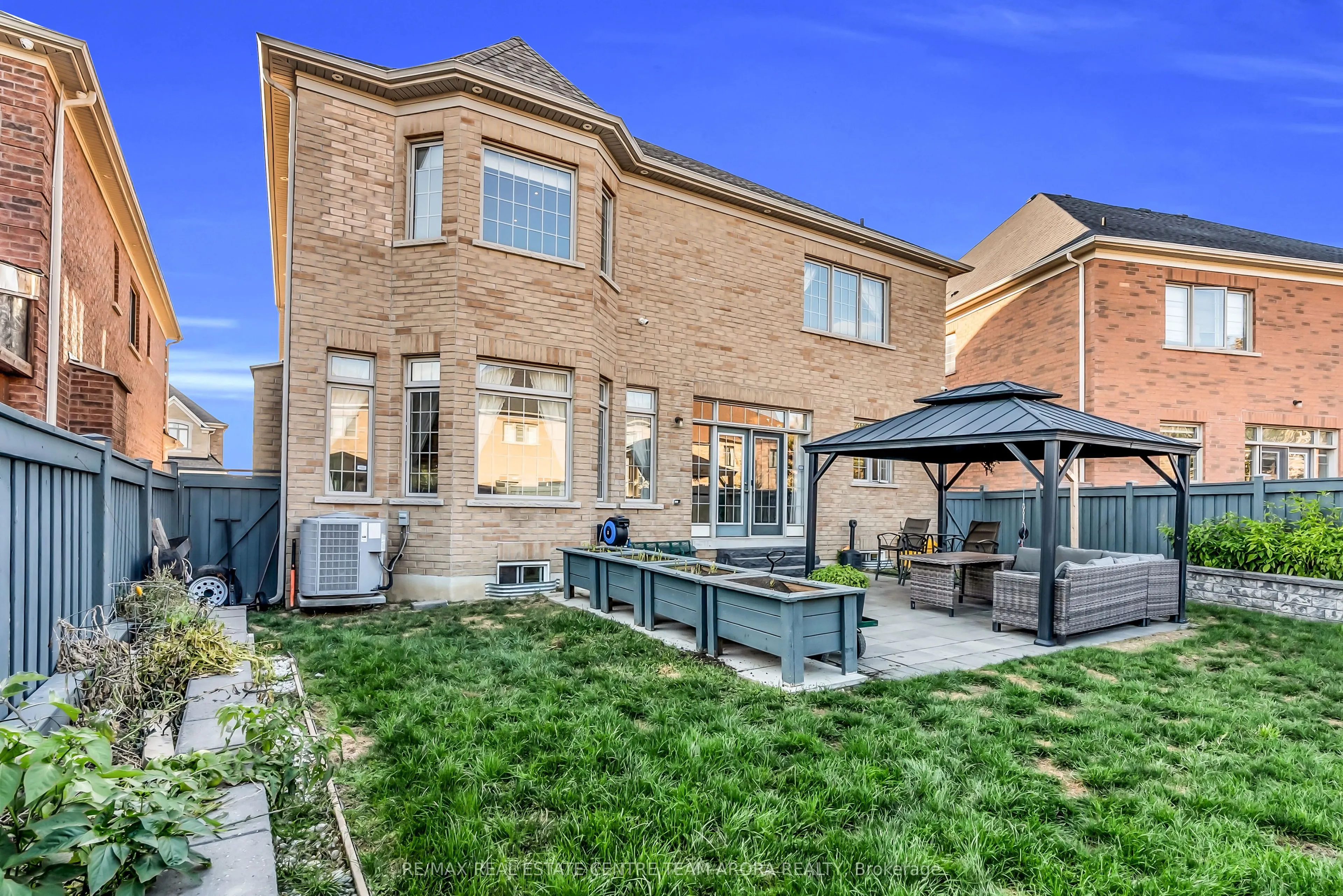 3 Port Hope Hollow