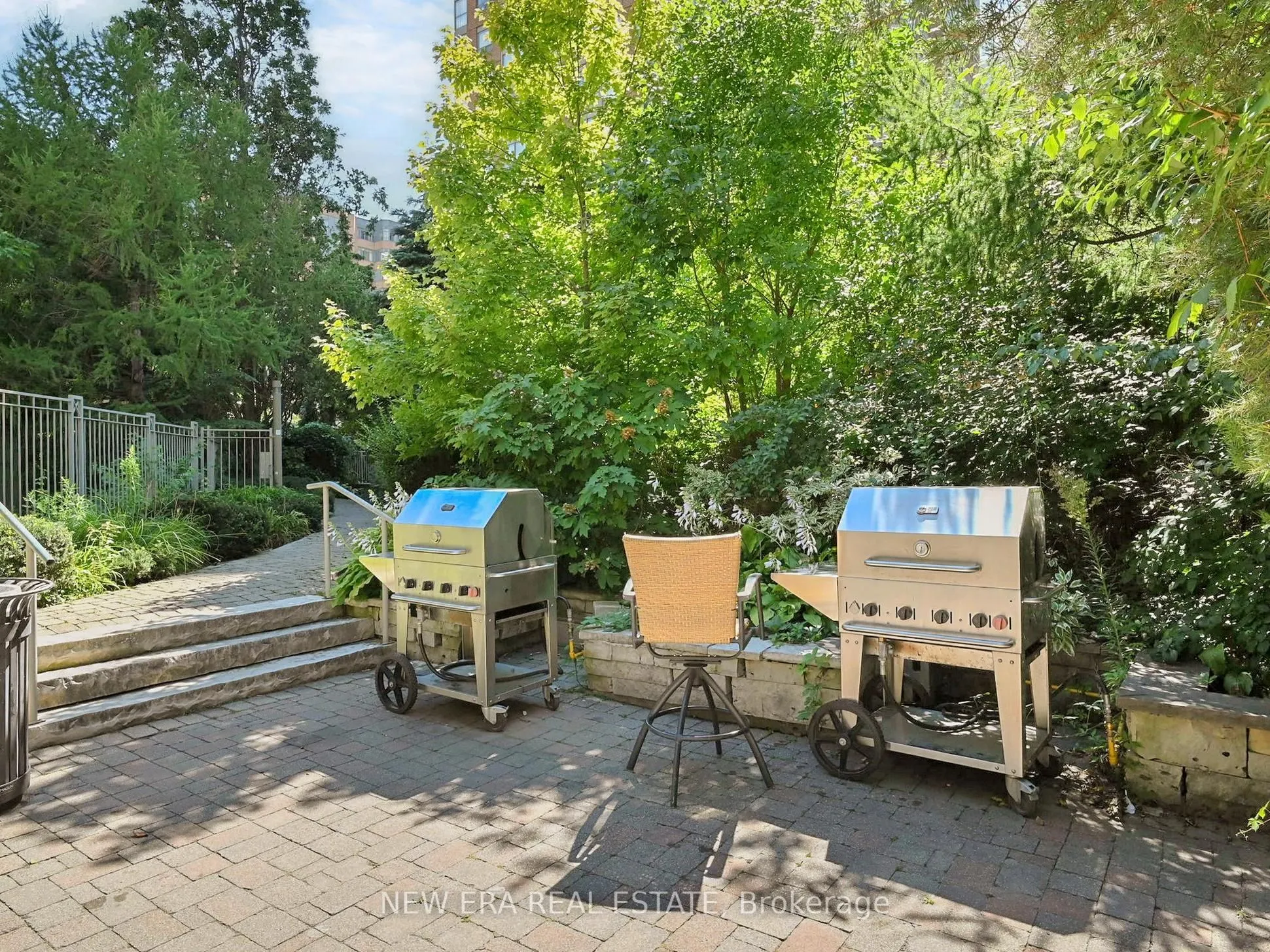 3888 Duke Of York Boulevard, #923