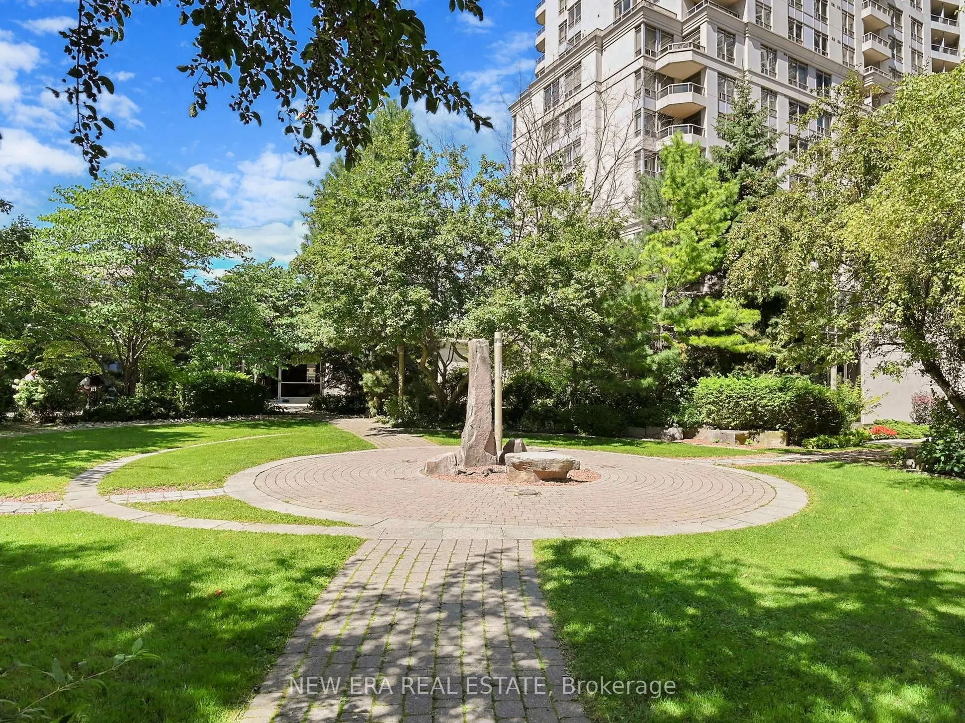 3888 Duke Of York Boulevard, #923