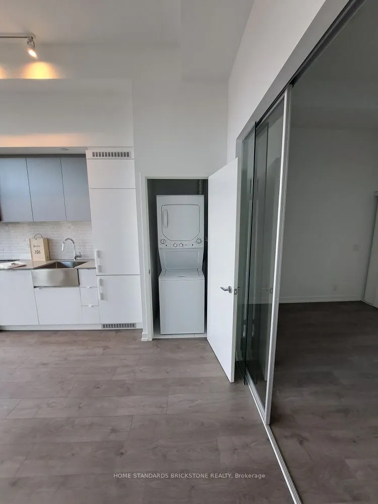 270 Dufferin Street, ##215