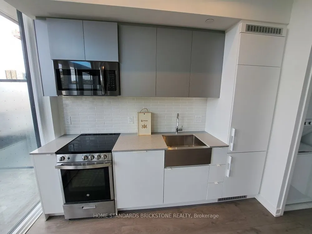 270 Dufferin Street, ##215