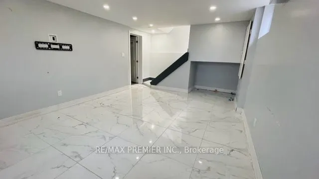 102 Northover Street