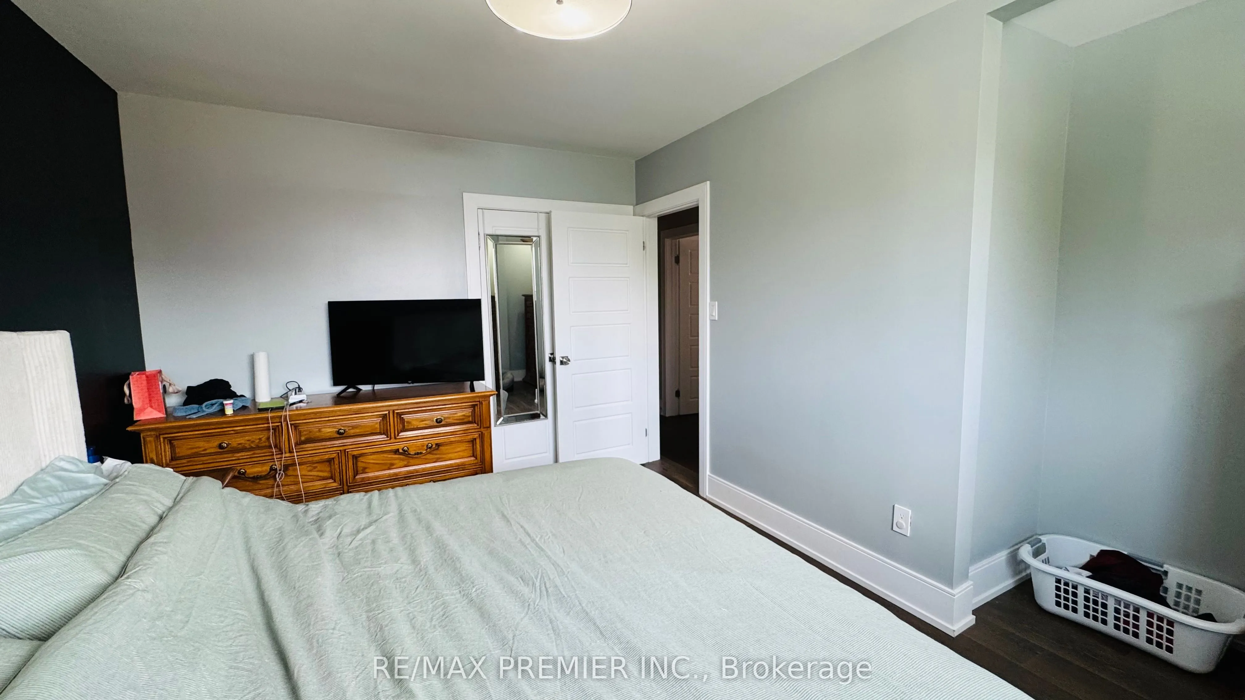 102 Northover Street