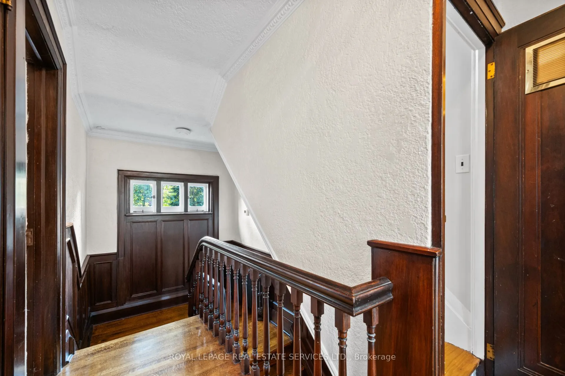 64 Grenview Boulevard N