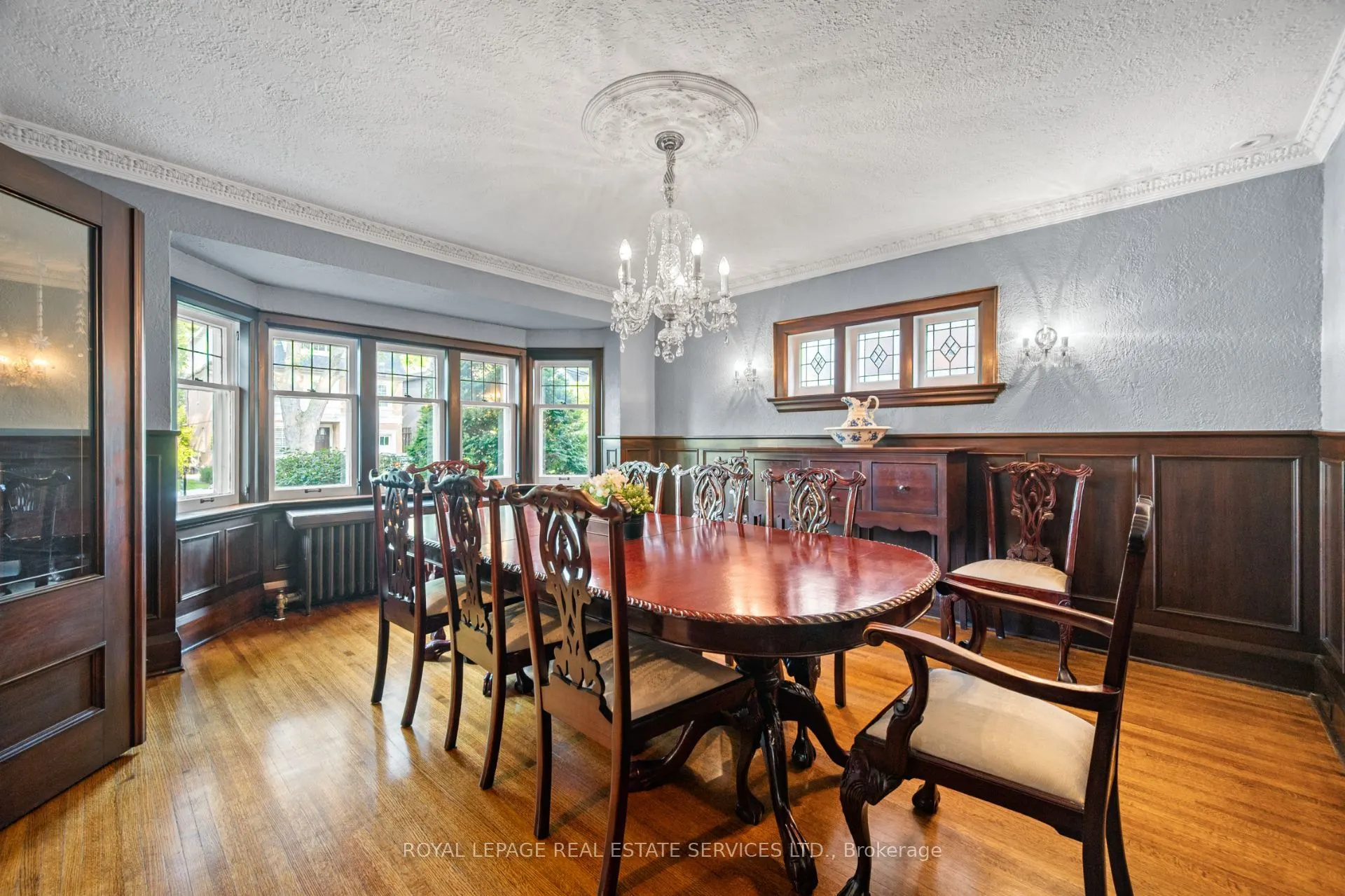 64 Grenview Boulevard N