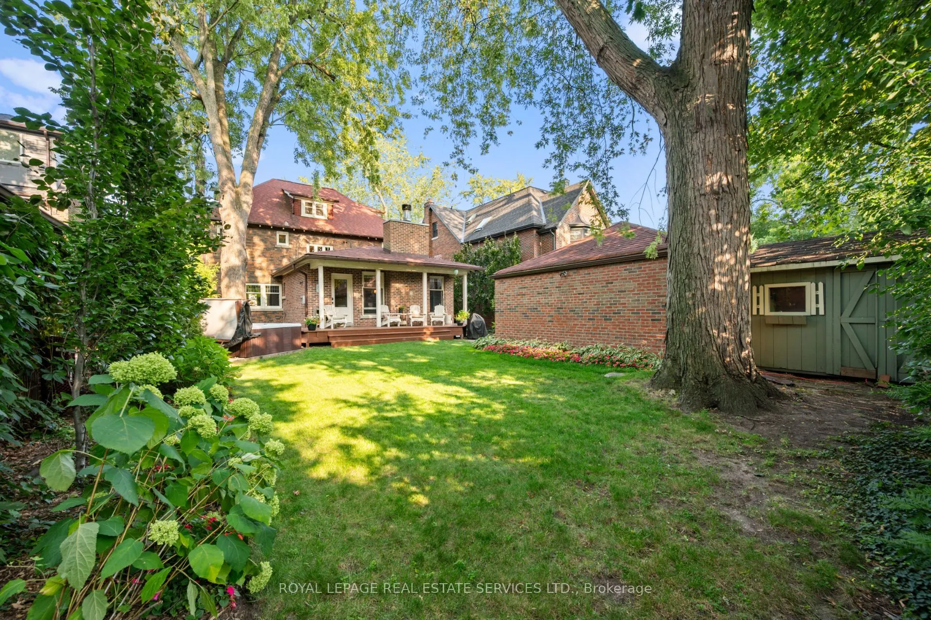 64 Grenview Boulevard N