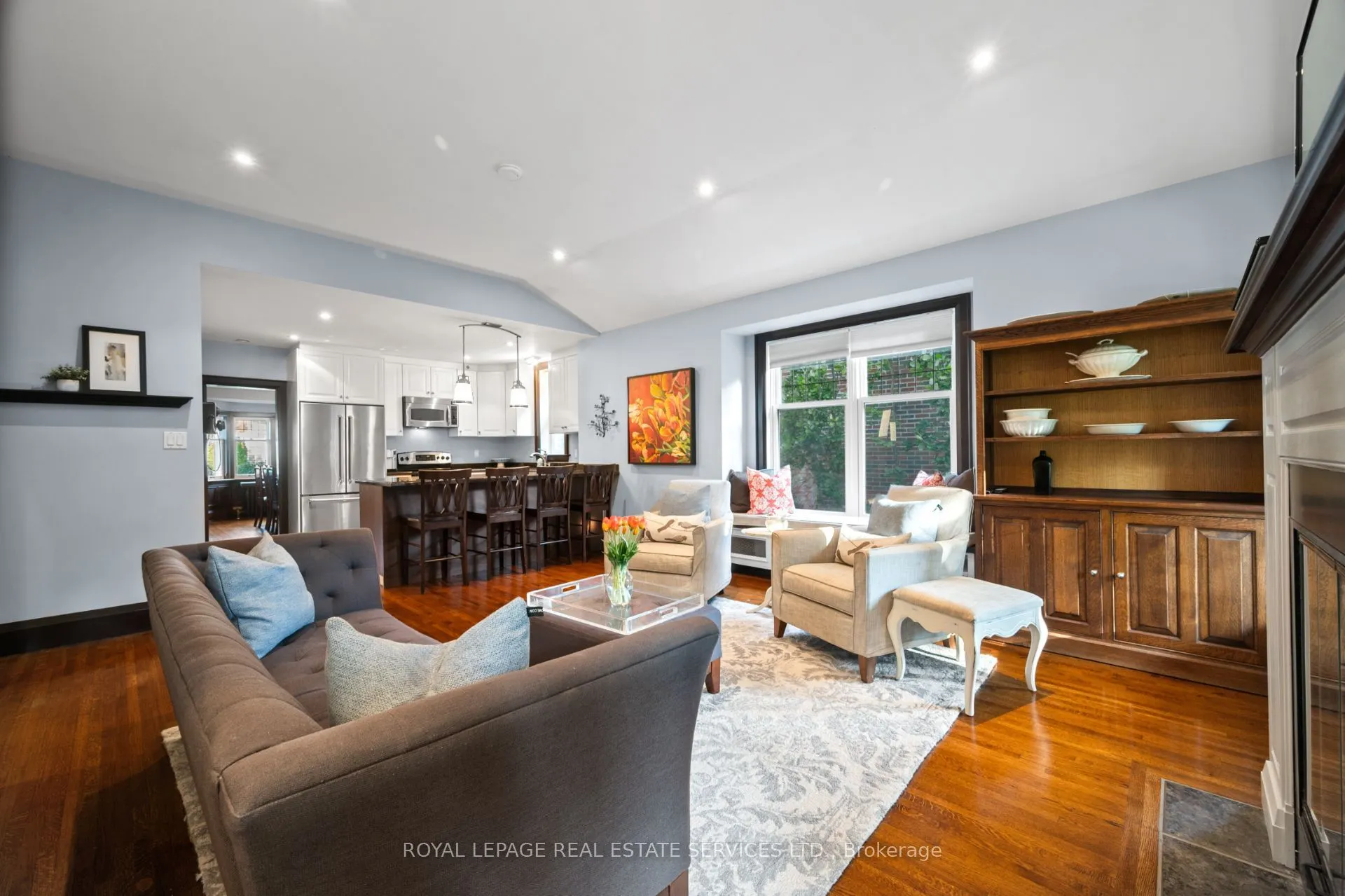 64 Grenview Boulevard N