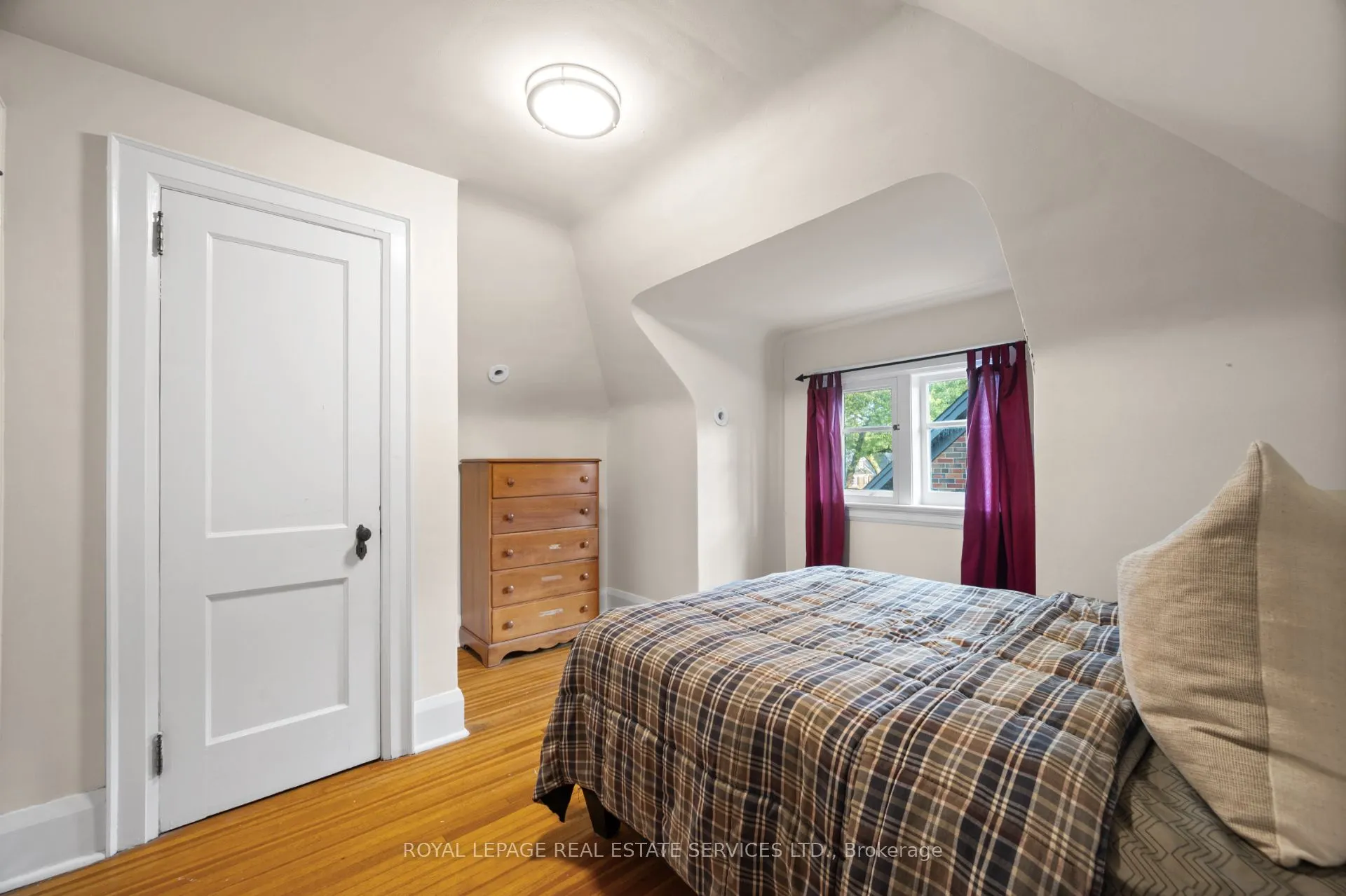 64 Grenview Boulevard N