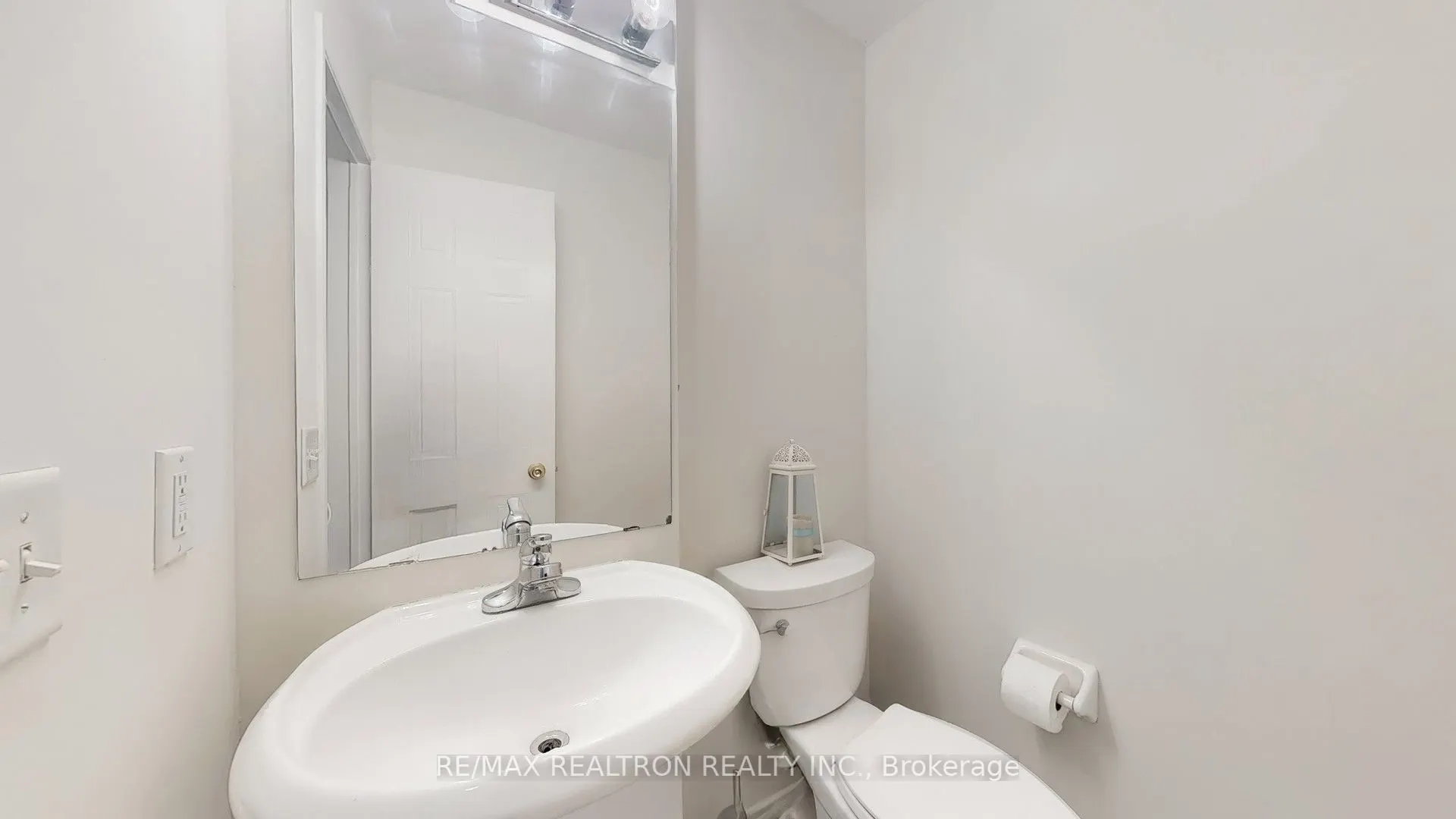 760 Lawrence Avenue W, #158