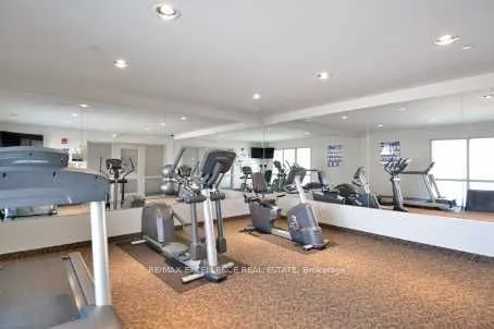 383 Main Street E, #325