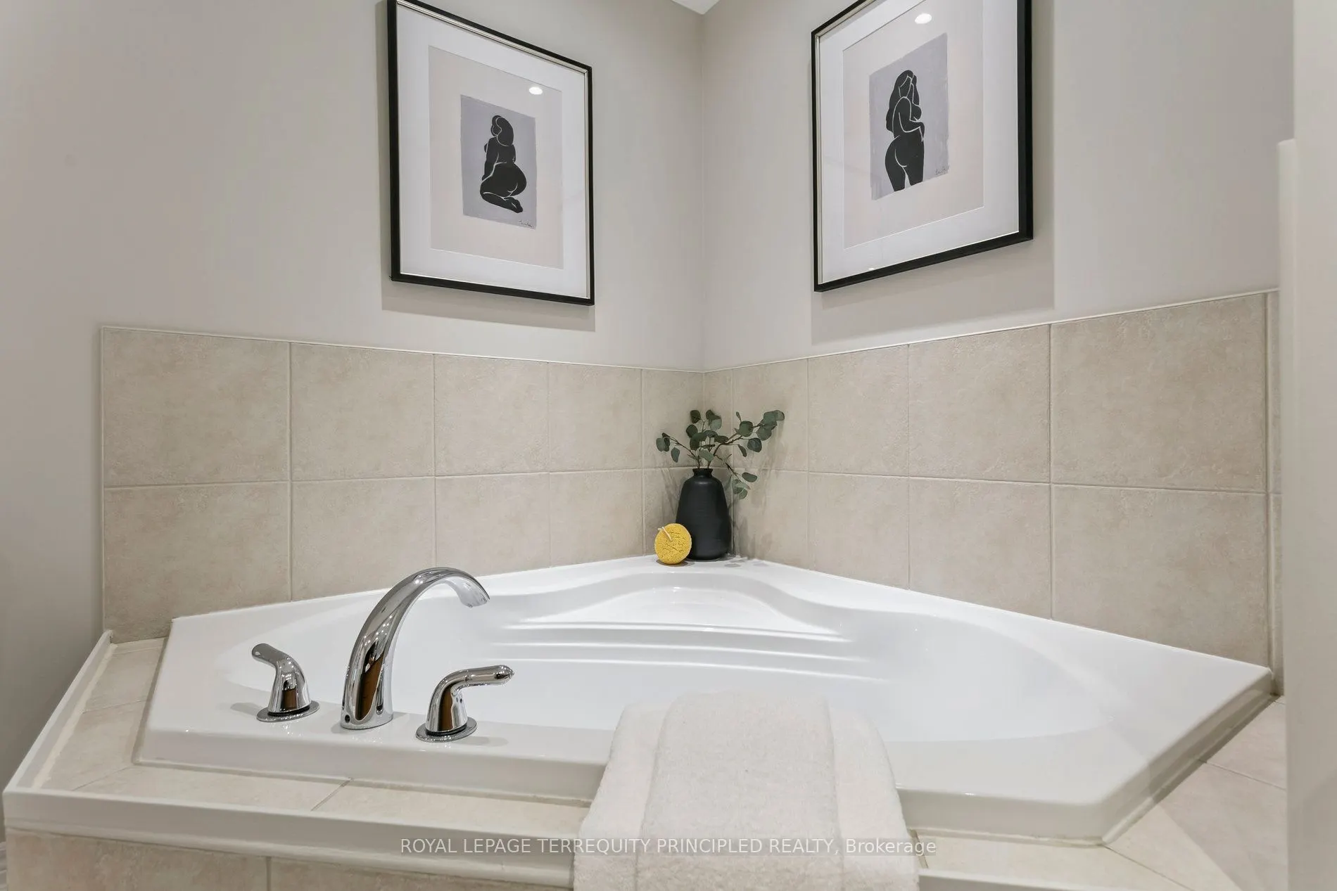 1968 Bloor Street W, #6