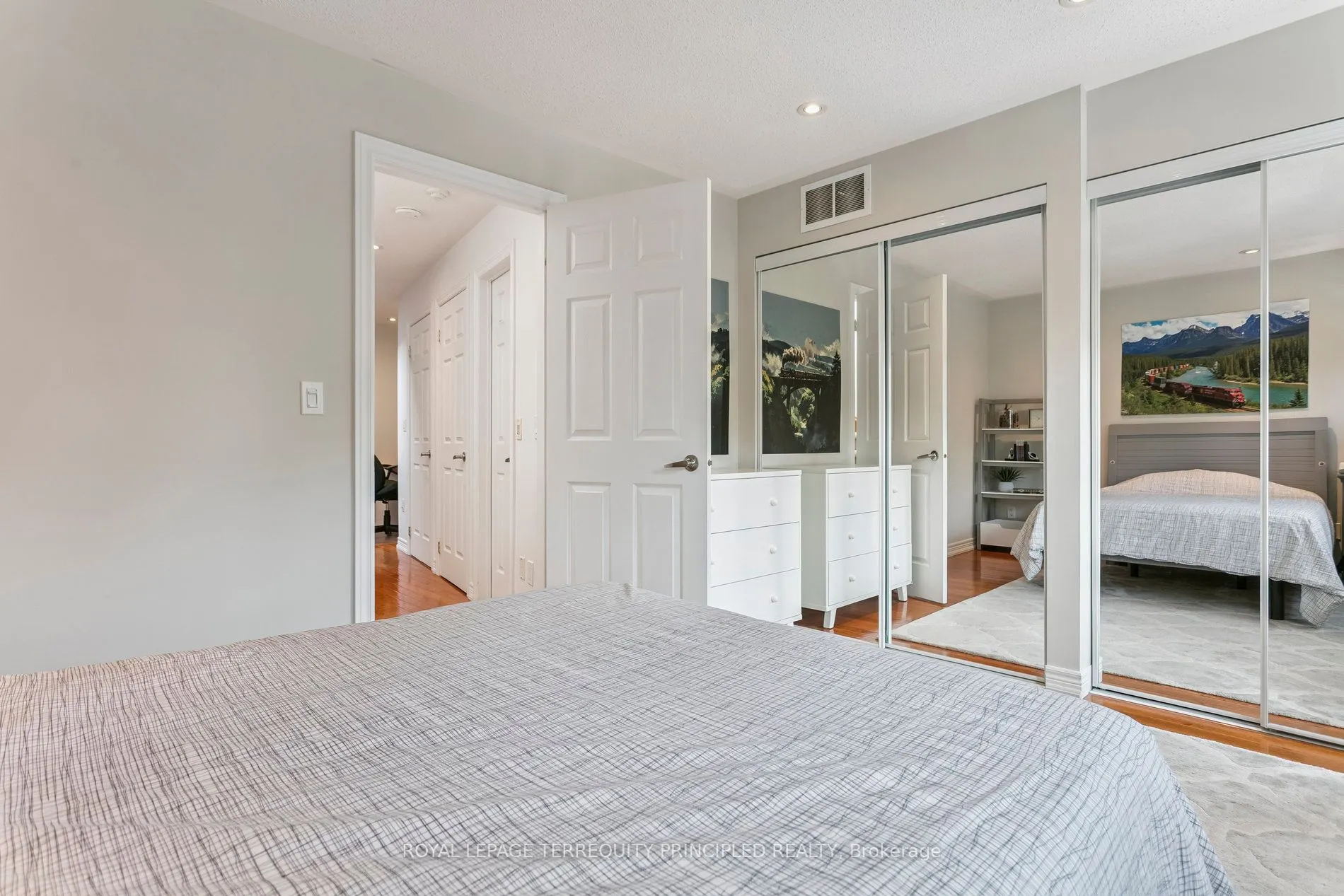 1968 Bloor Street W, #6
