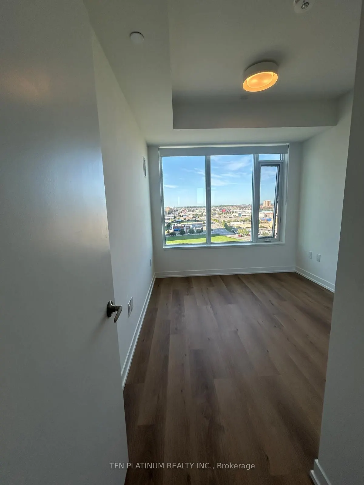 2485 Eglinton Avenue, #1218