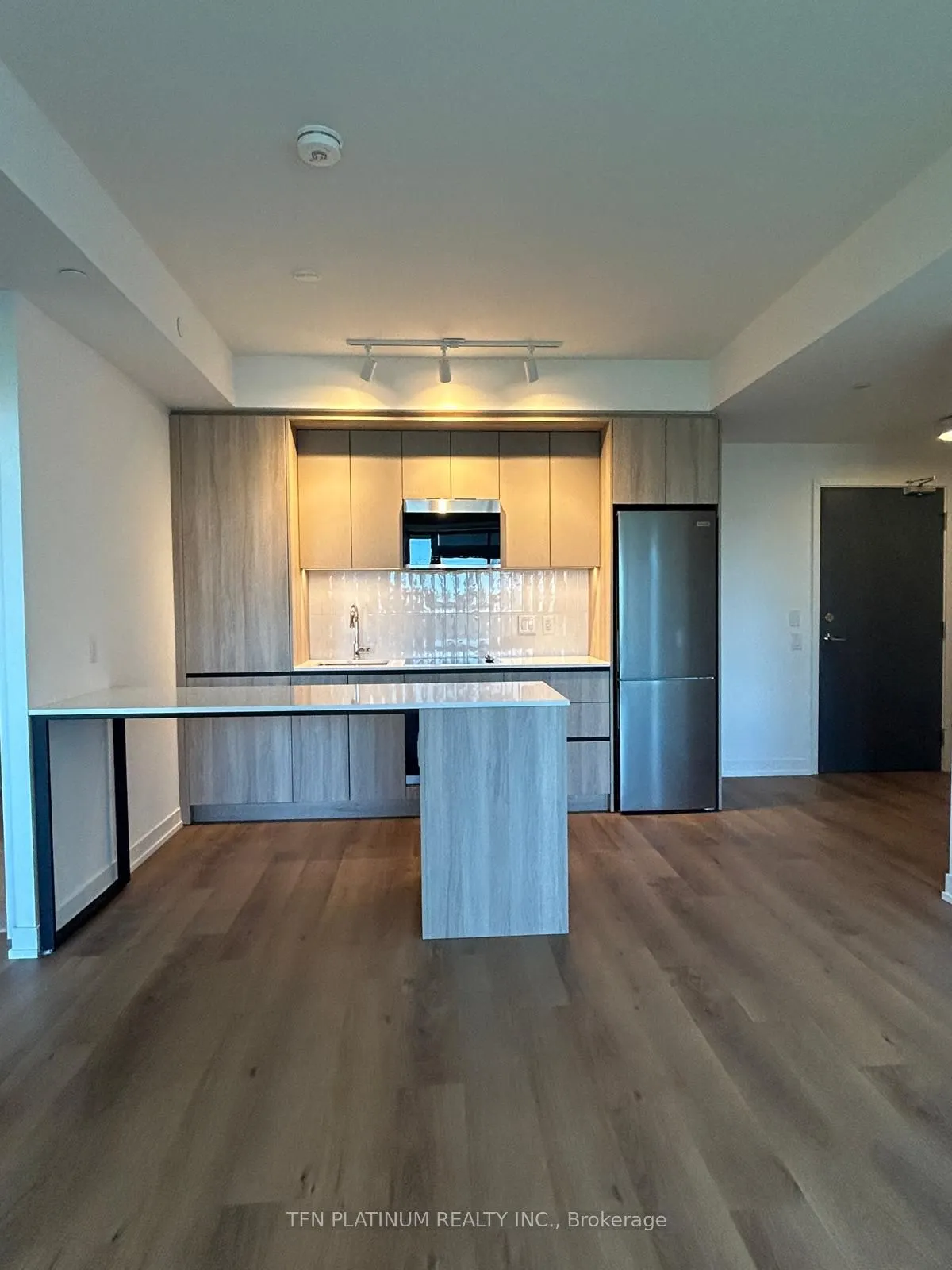 2485 Eglinton Avenue, #1218