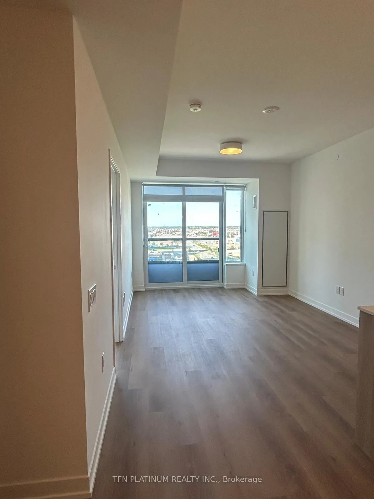 2485 Eglinton Avenue, #1218