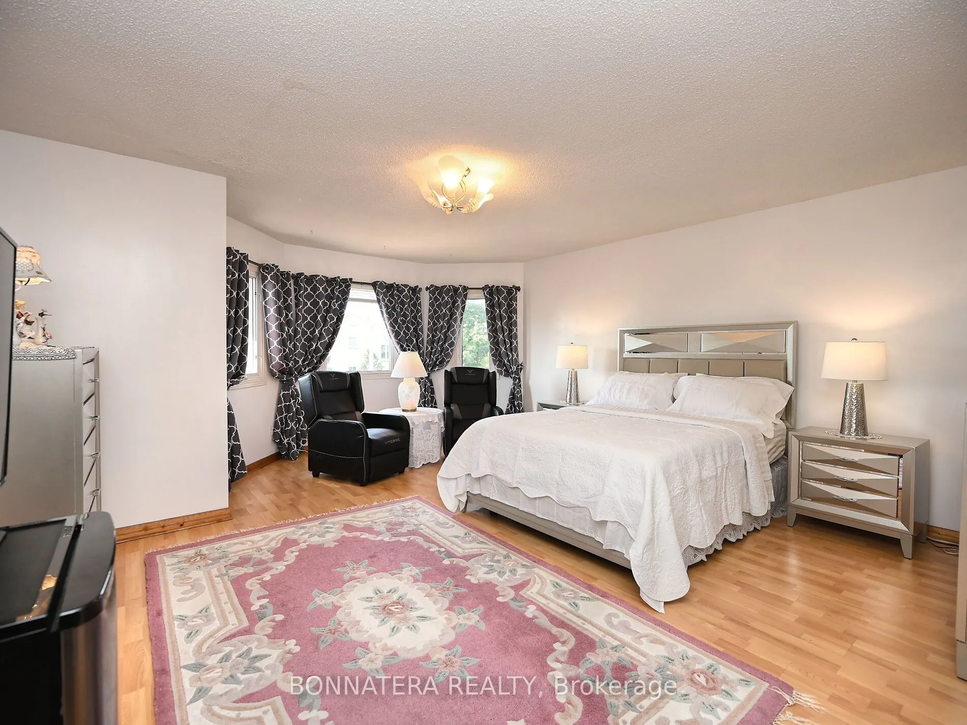 4445 Guildwood Way