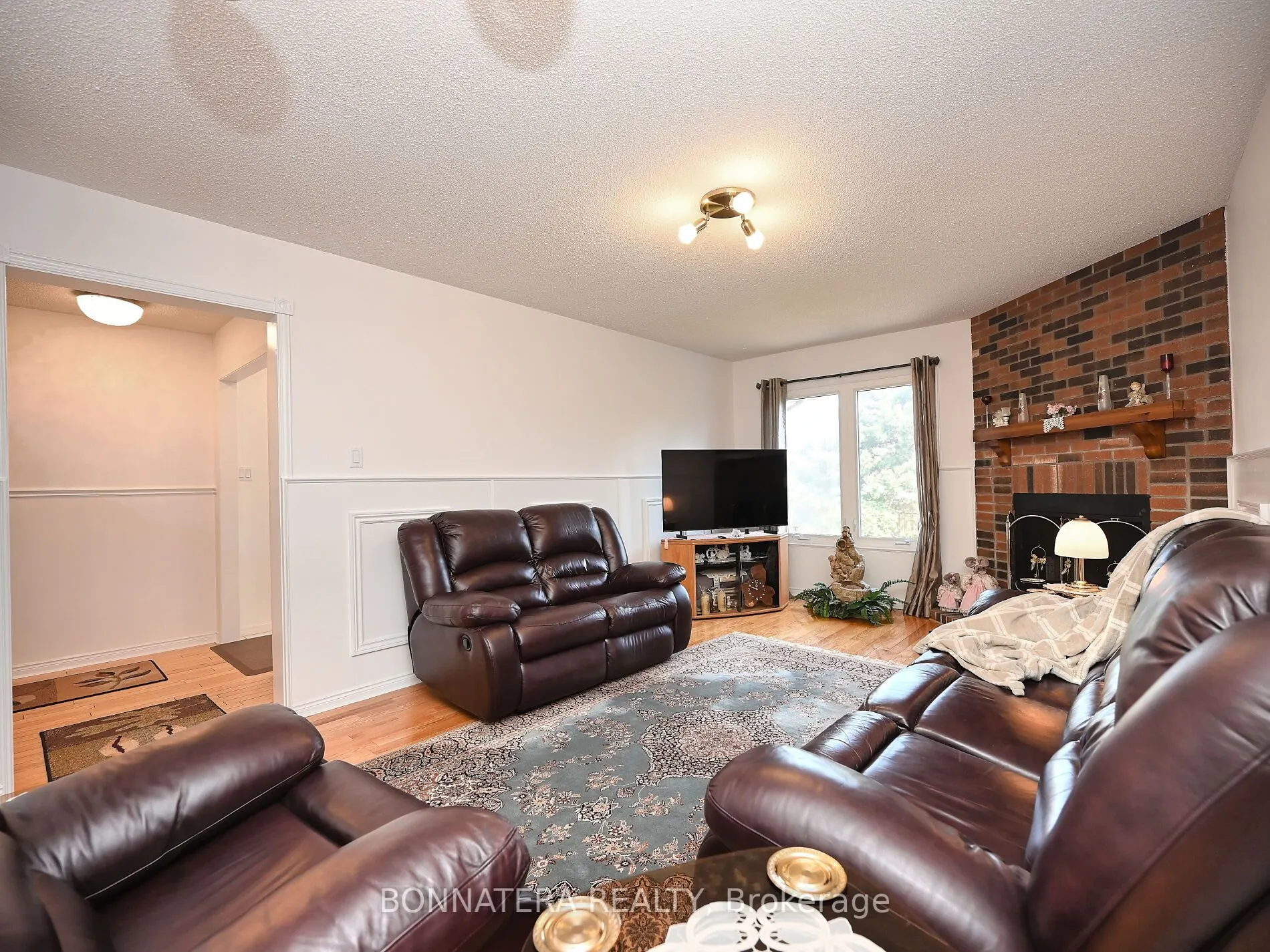 4445 Guildwood Way