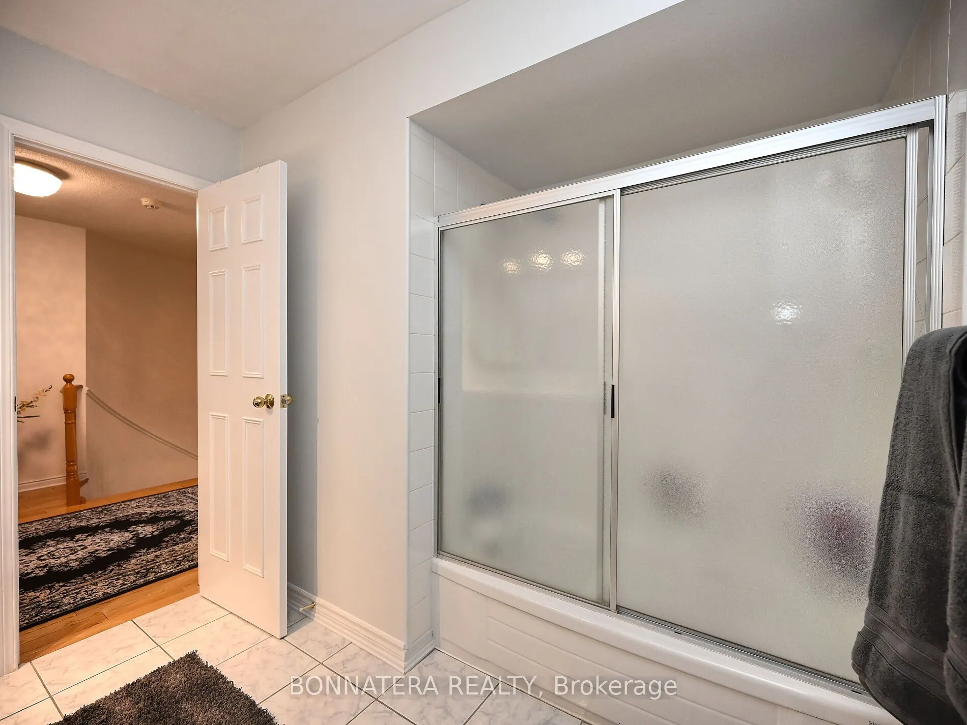 4445 Guildwood Way