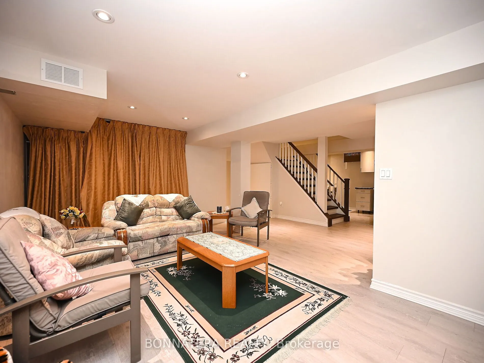 4445 Guildwood Way