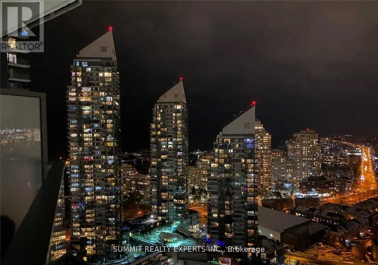 10 parklawn Road E, #519