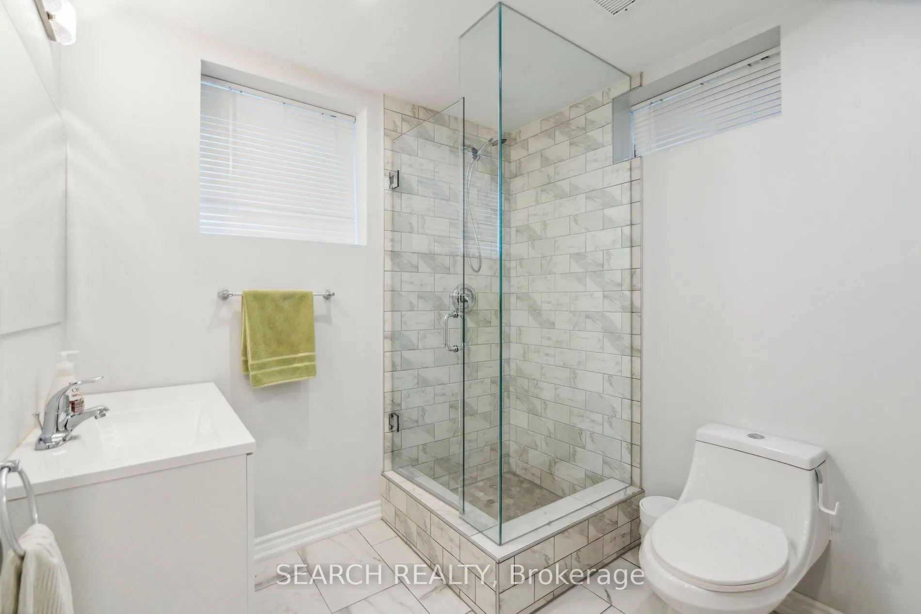 1150 Queen Street W