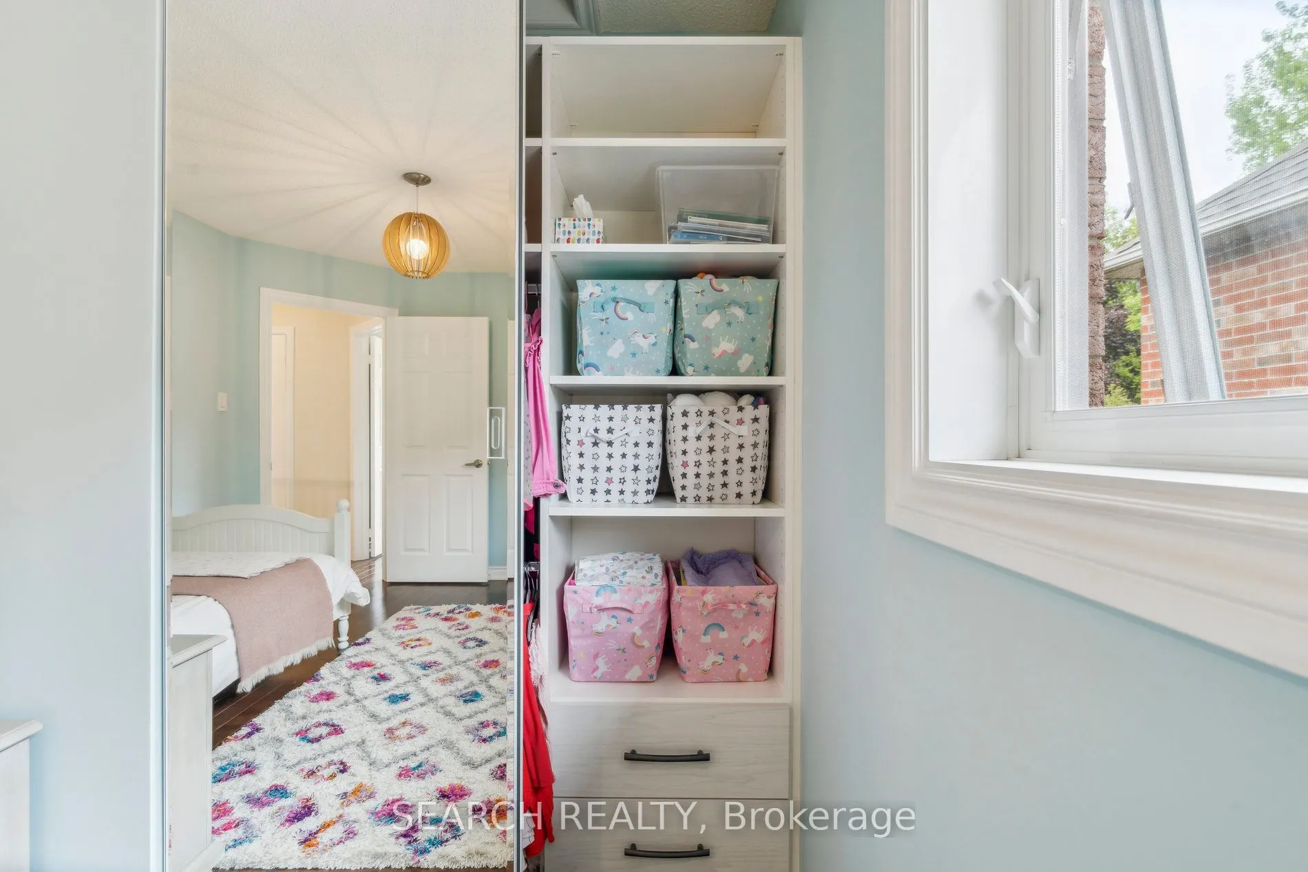 1150 Queen Street W