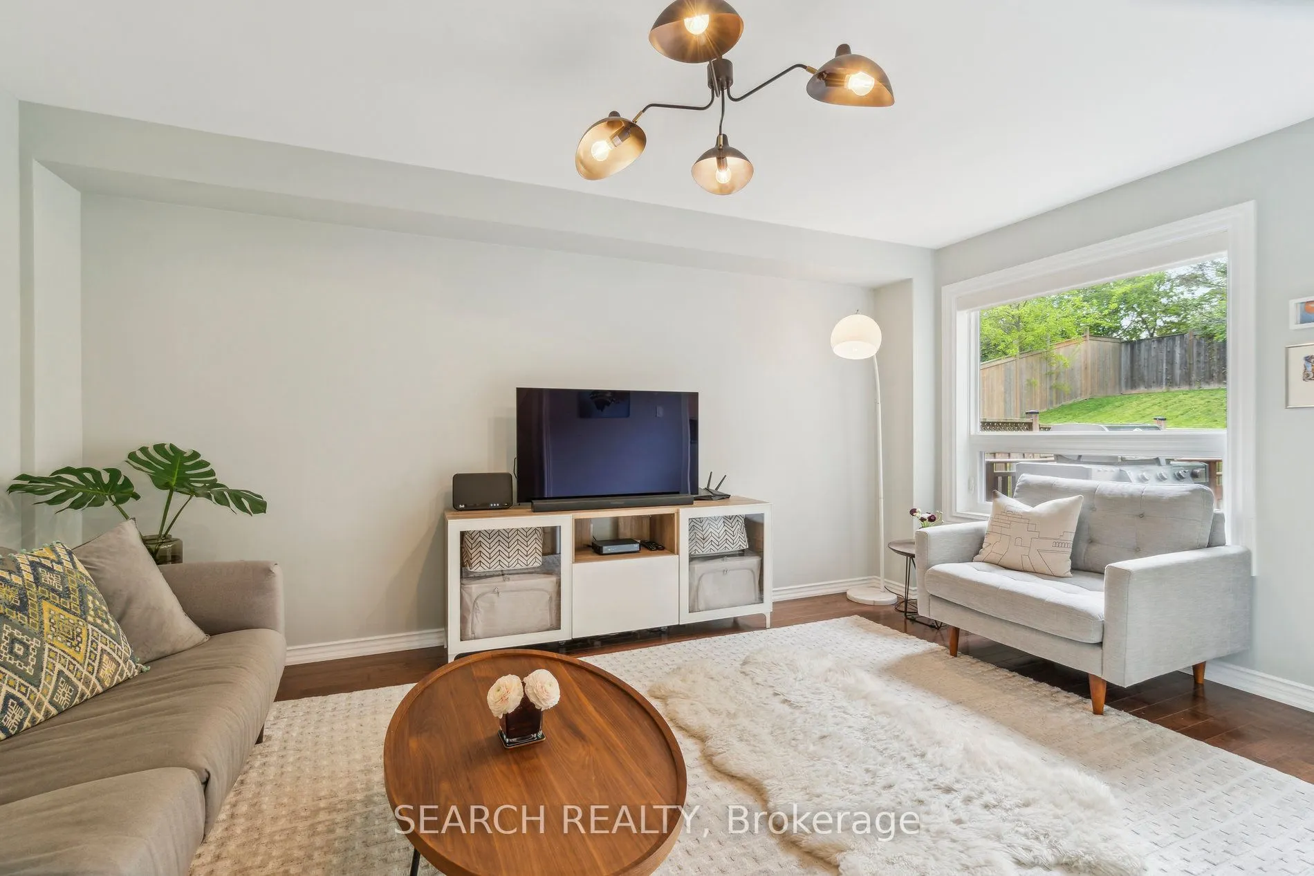 1150 Queen Street W