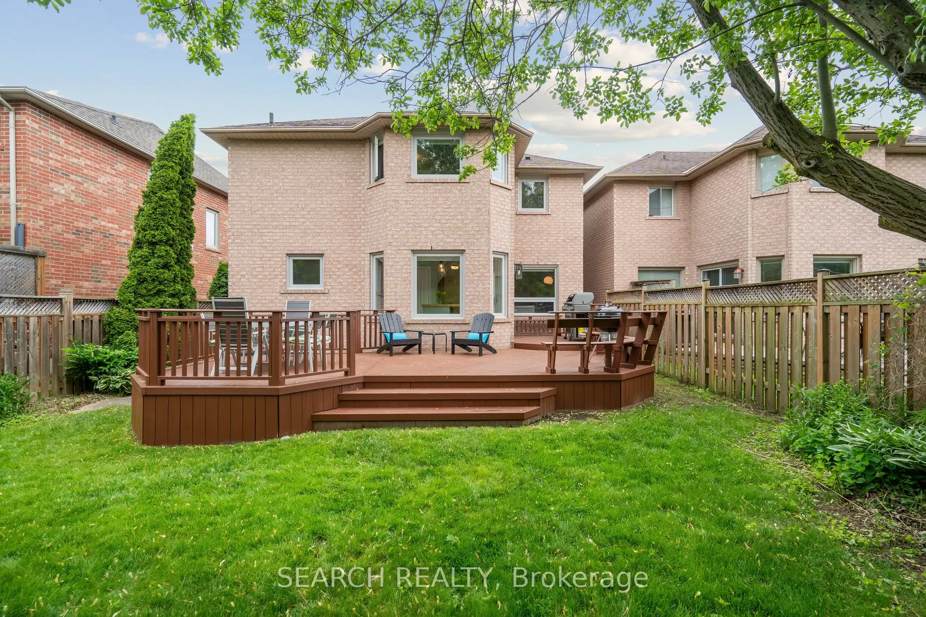 1150 Queen Street W