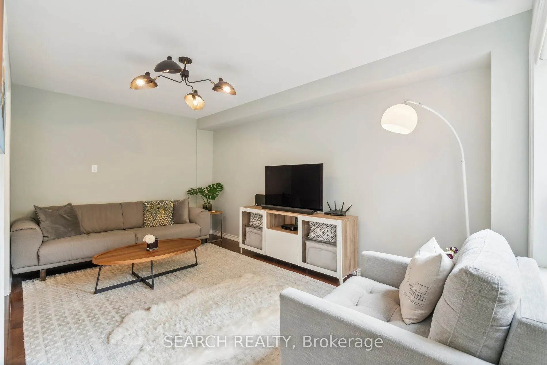 1150 Queen Street W