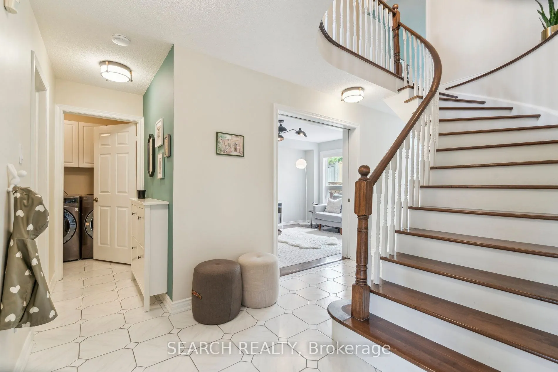 1150 Queen Street W
