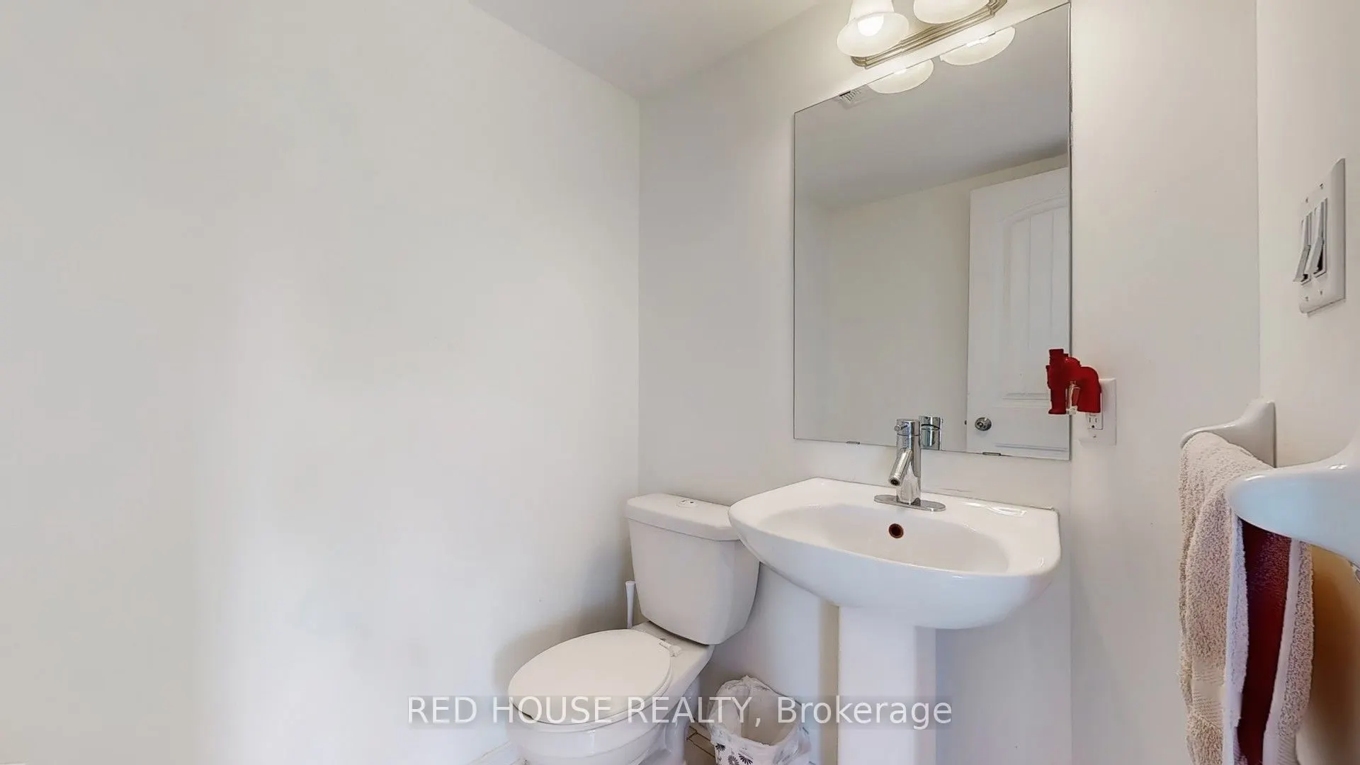 5585 Oscar Peterson Boulevard, #2