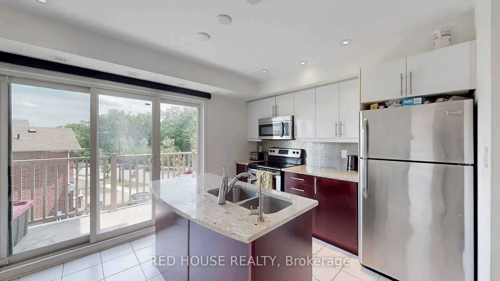 5585 Oscar Peterson Boulevard, #2