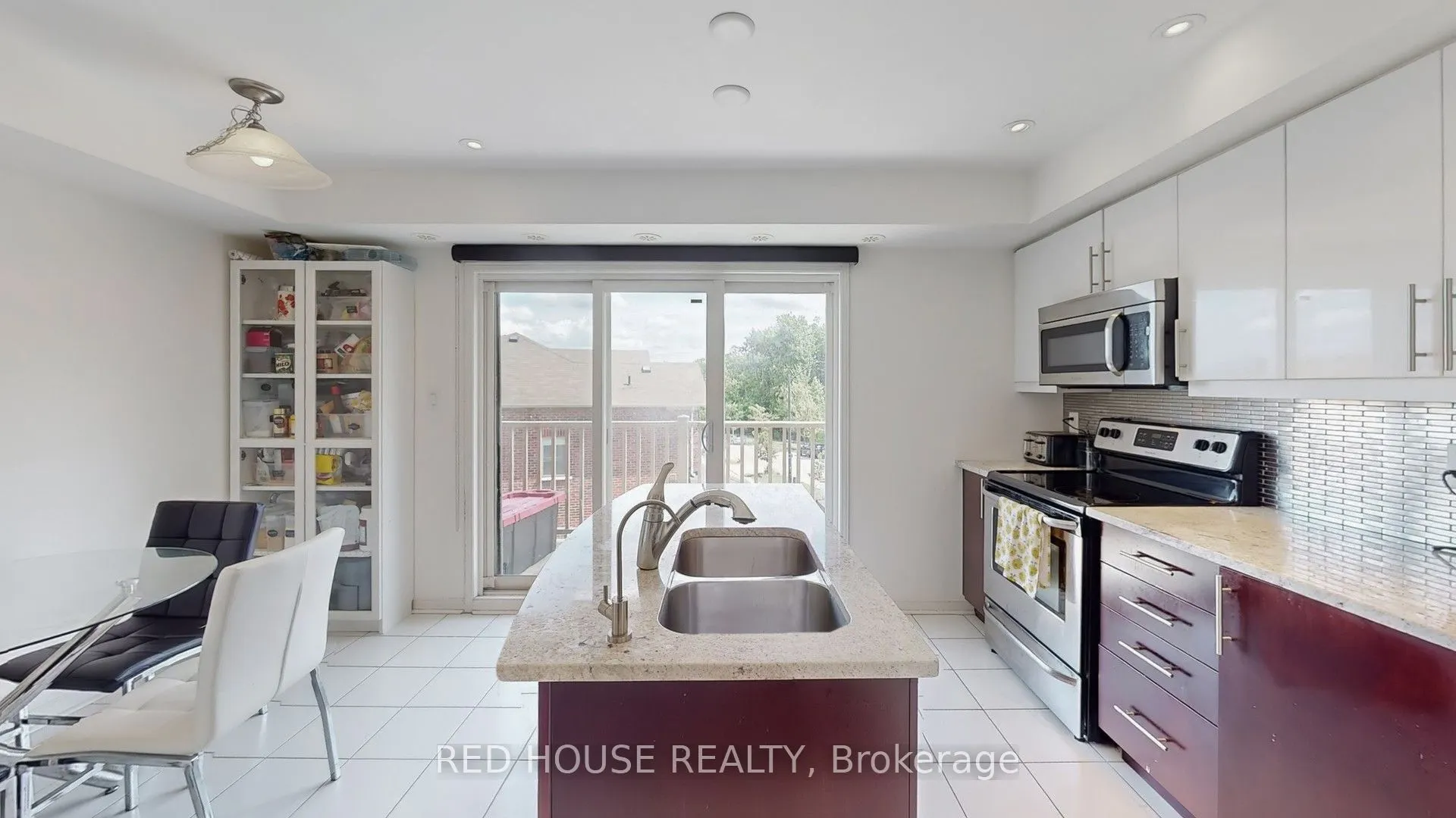 5585 Oscar Peterson Boulevard, #2