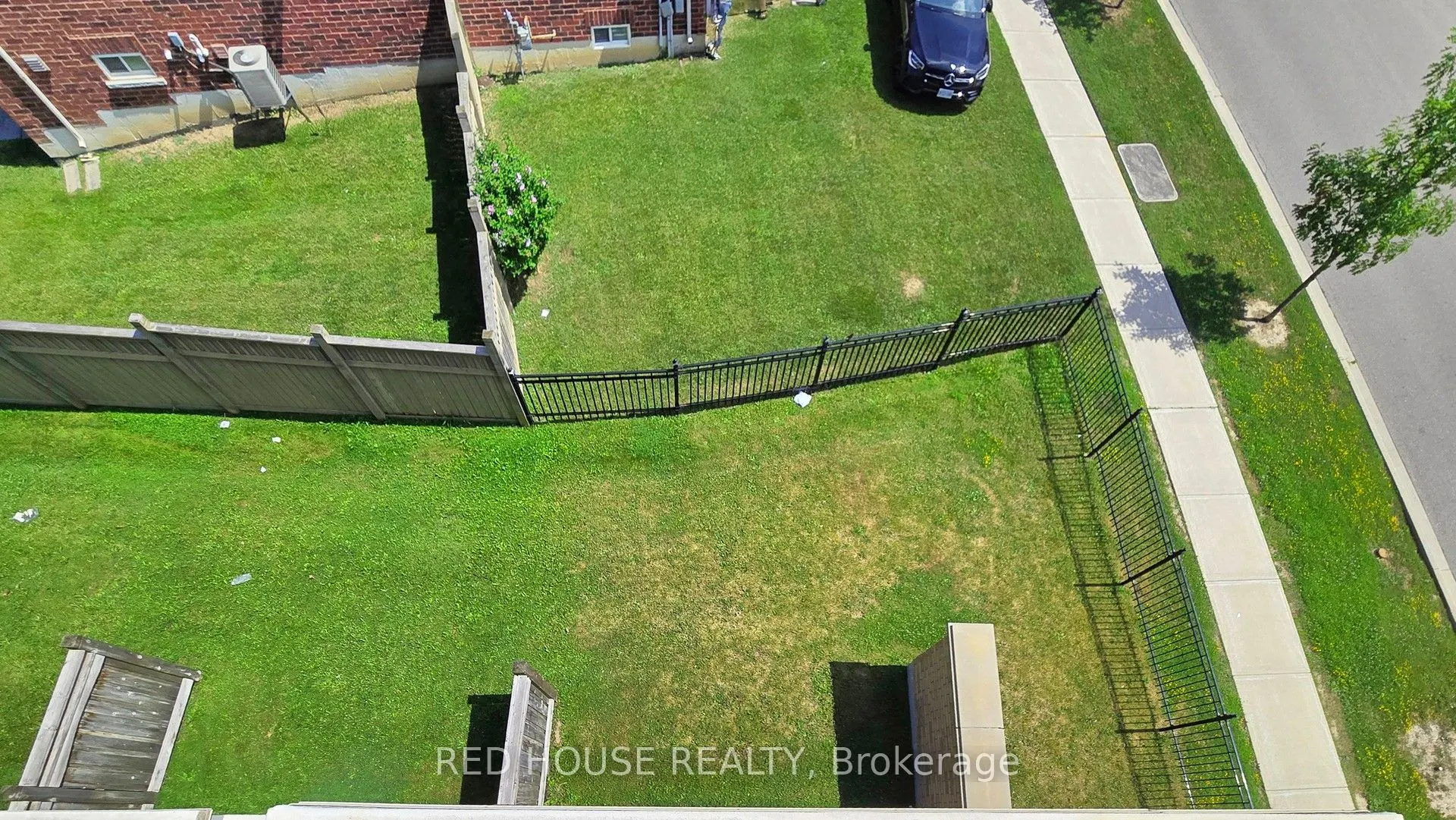 5585 Oscar Peterson Boulevard, #2