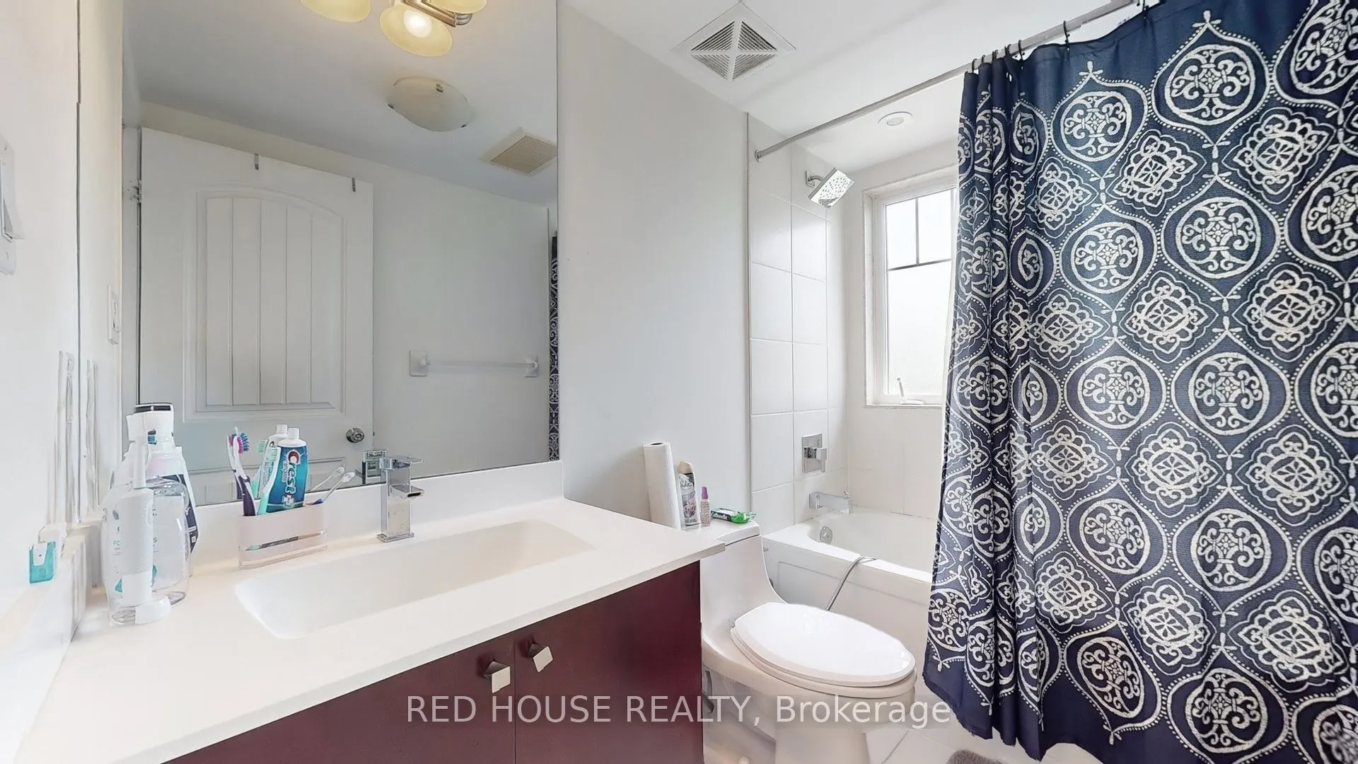 5585 Oscar Peterson Boulevard, #2