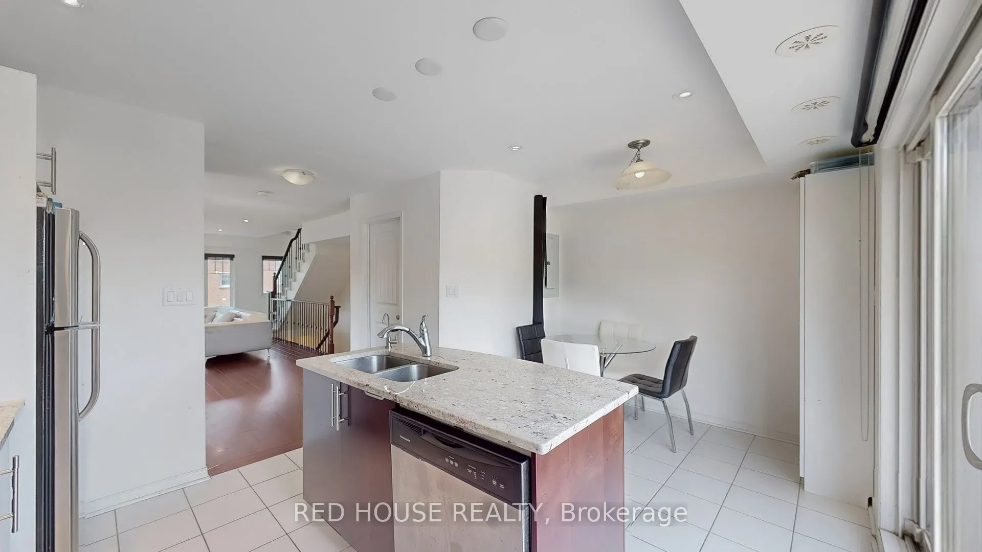 5585 Oscar Peterson Boulevard, #2