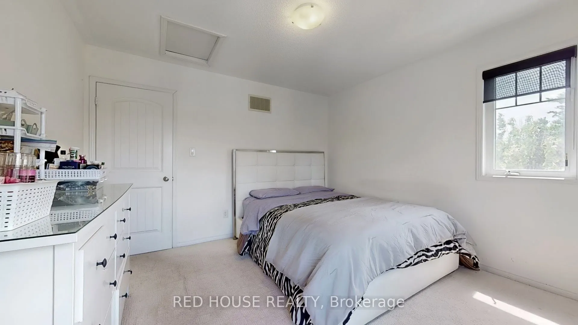 5585 Oscar Peterson Boulevard, #2