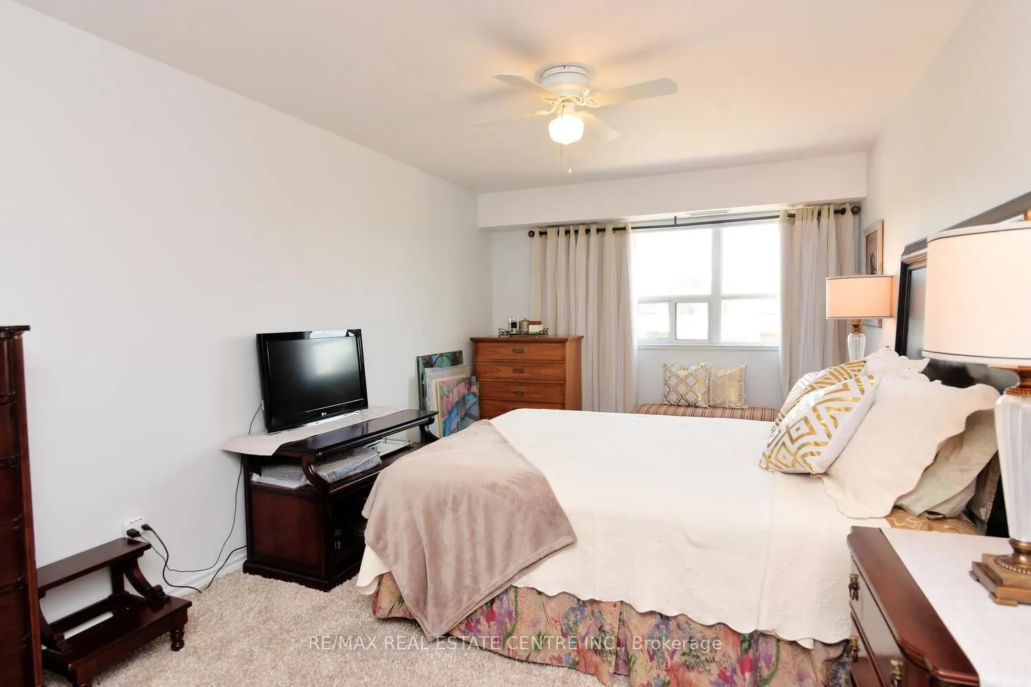 200 Broadway, #406