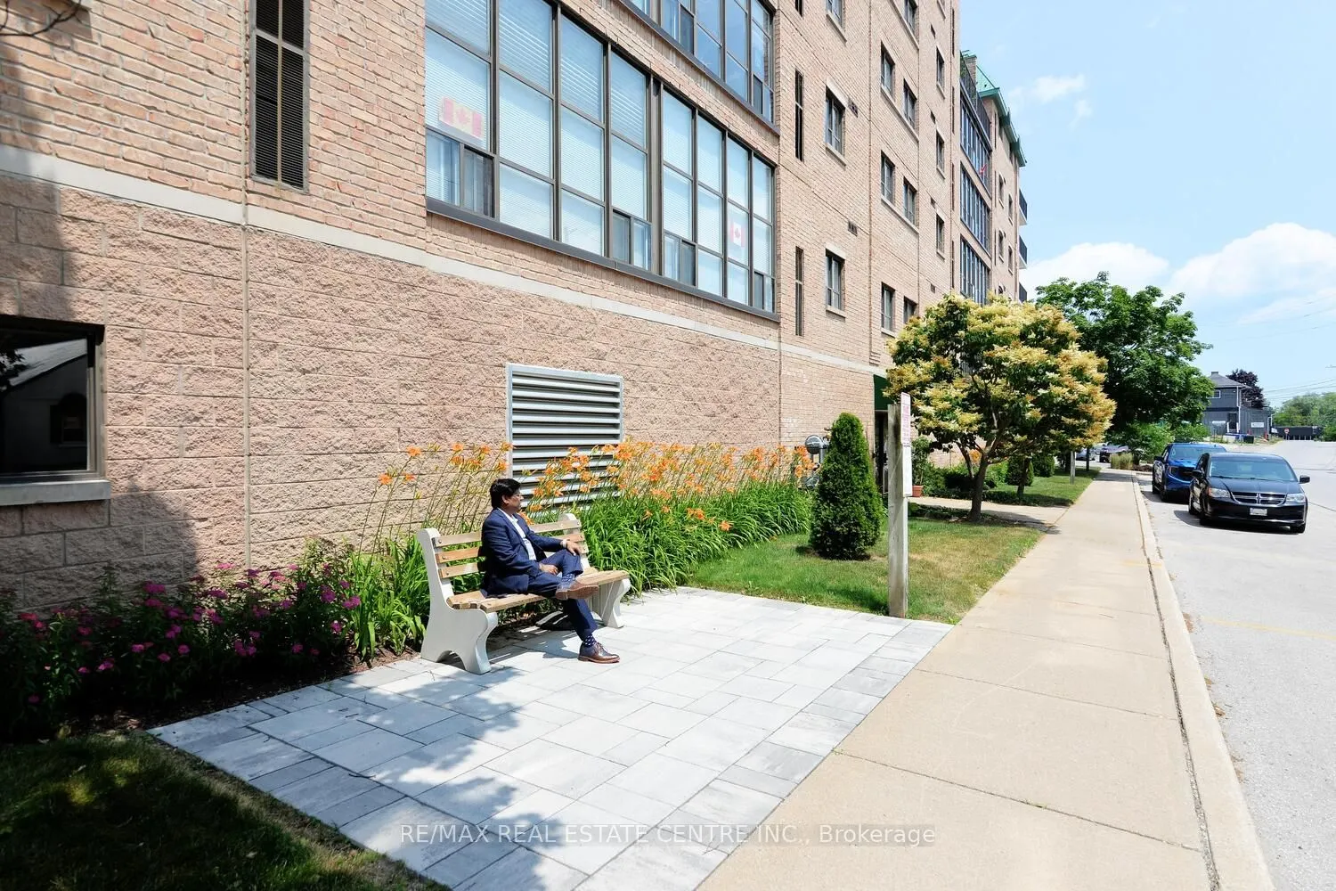 200 Broadway, #406