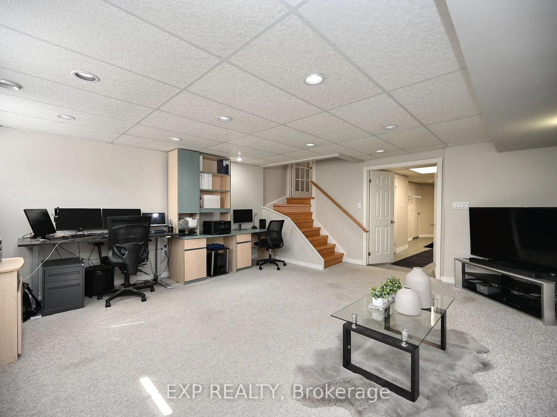 140 GATWICK Drive