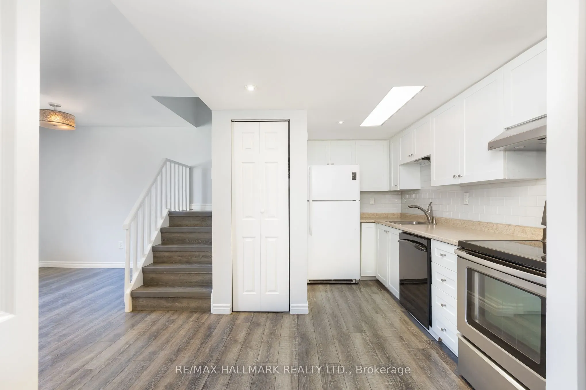 1250 King Street W, #30