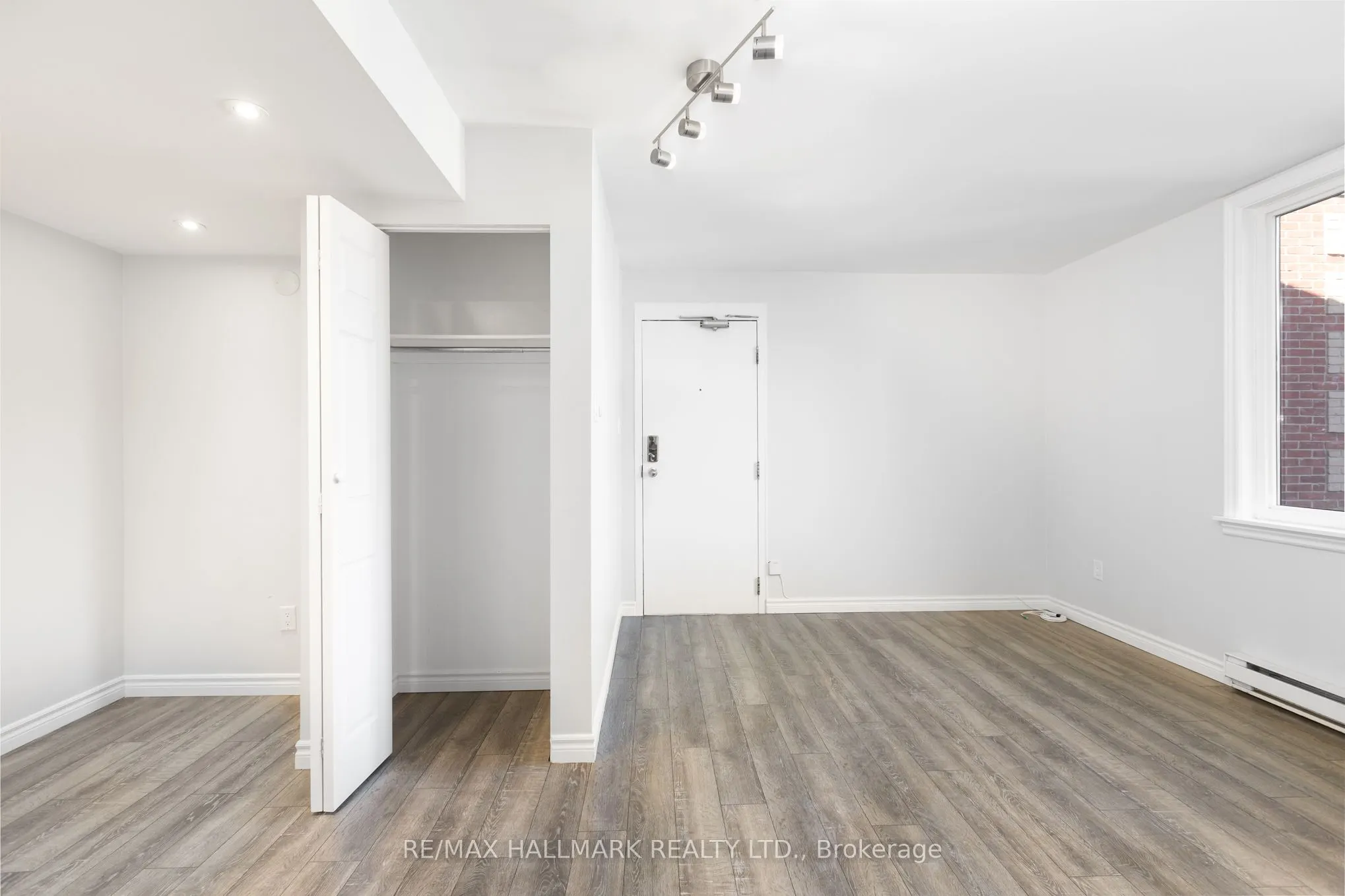 1250 King Street W, #30