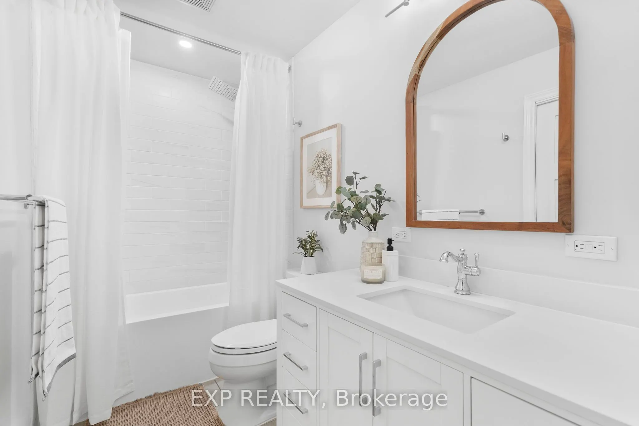 6855 Glen Erin Drive, #21