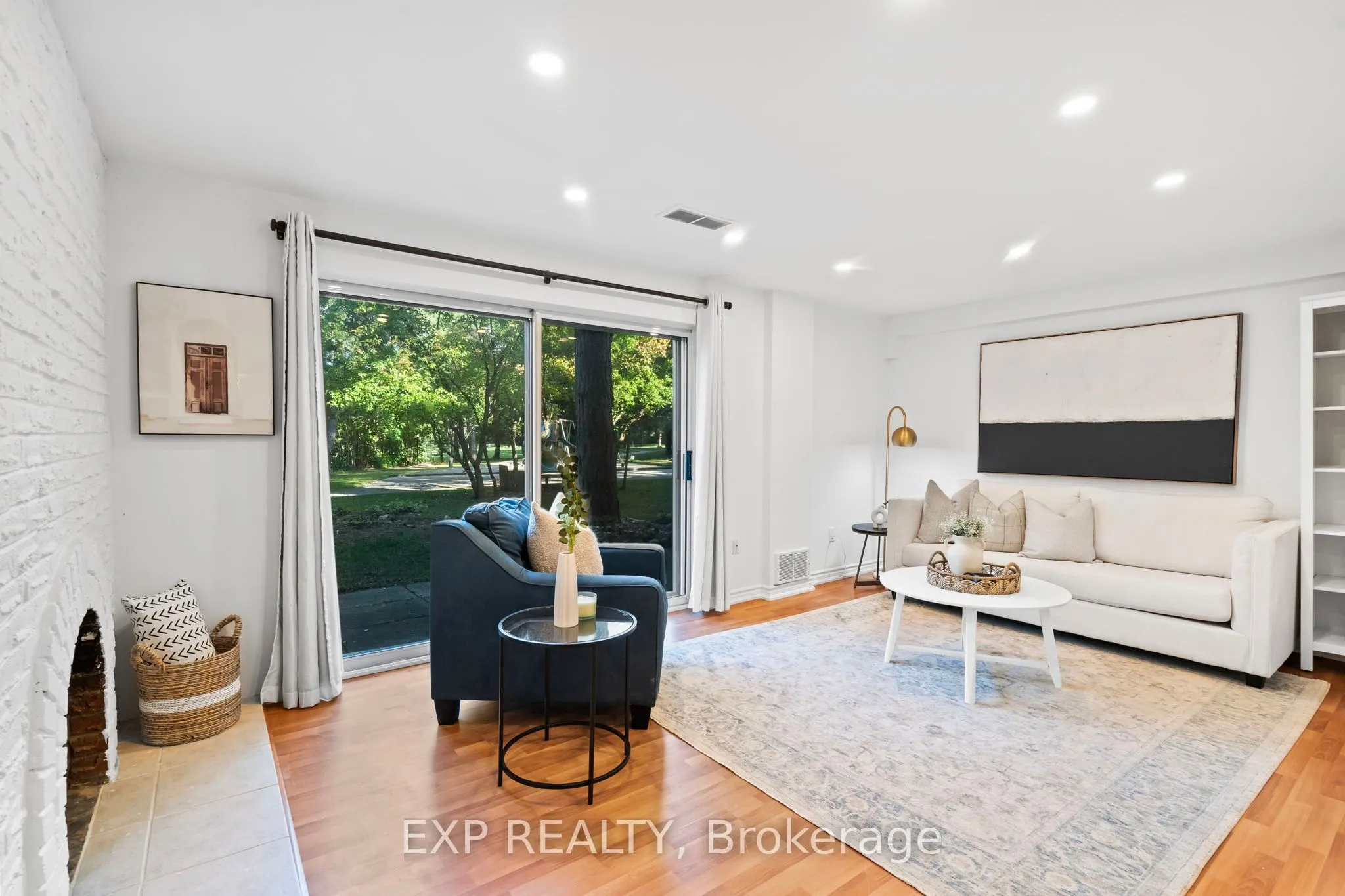 6855 Glen Erin Drive, #21